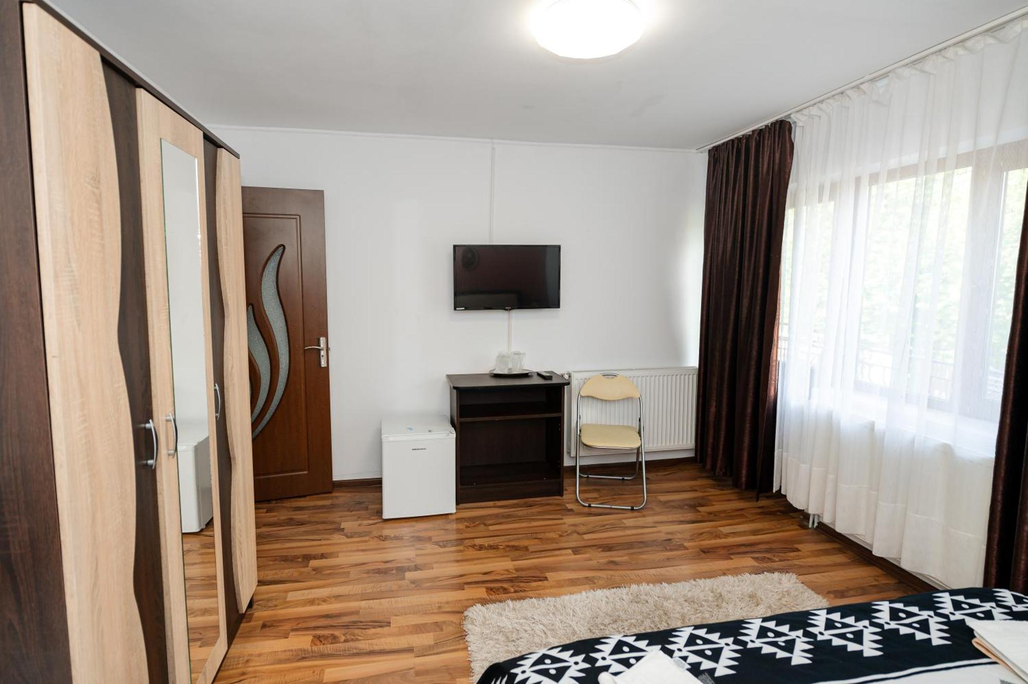 Casa Alex Calimanesti 호텔 외부 사진