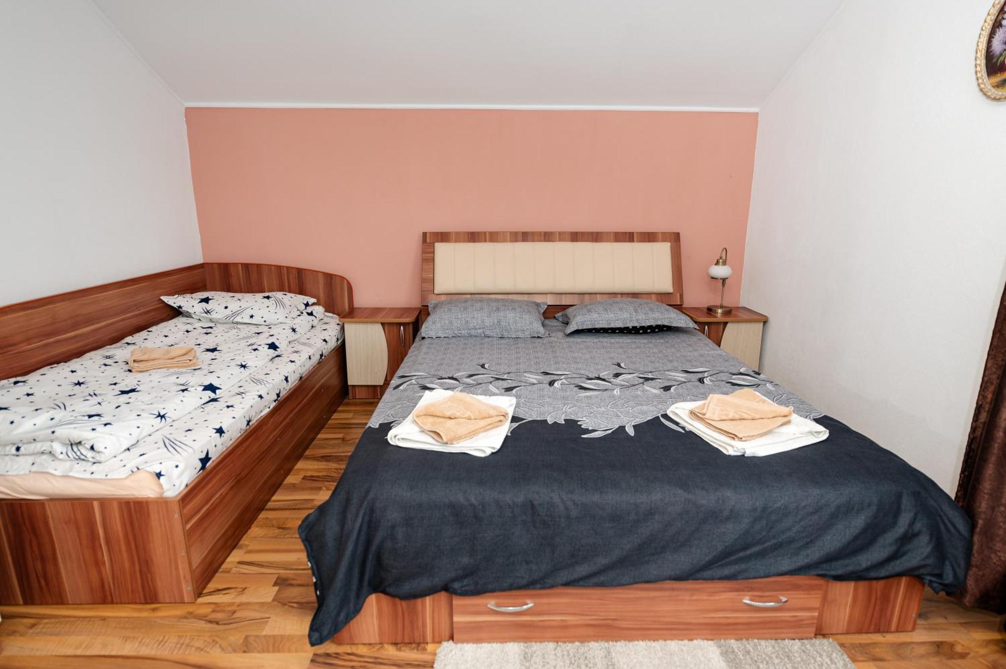 Casa Alex Calimanesti 호텔 외부 사진