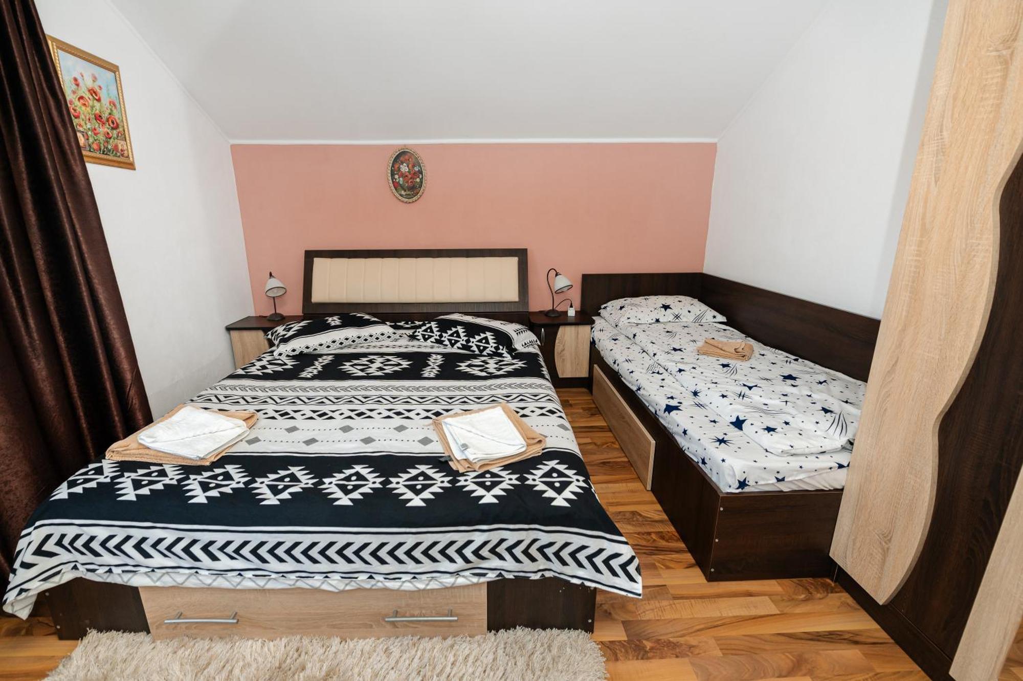 Casa Alex Calimanesti 호텔 외부 사진