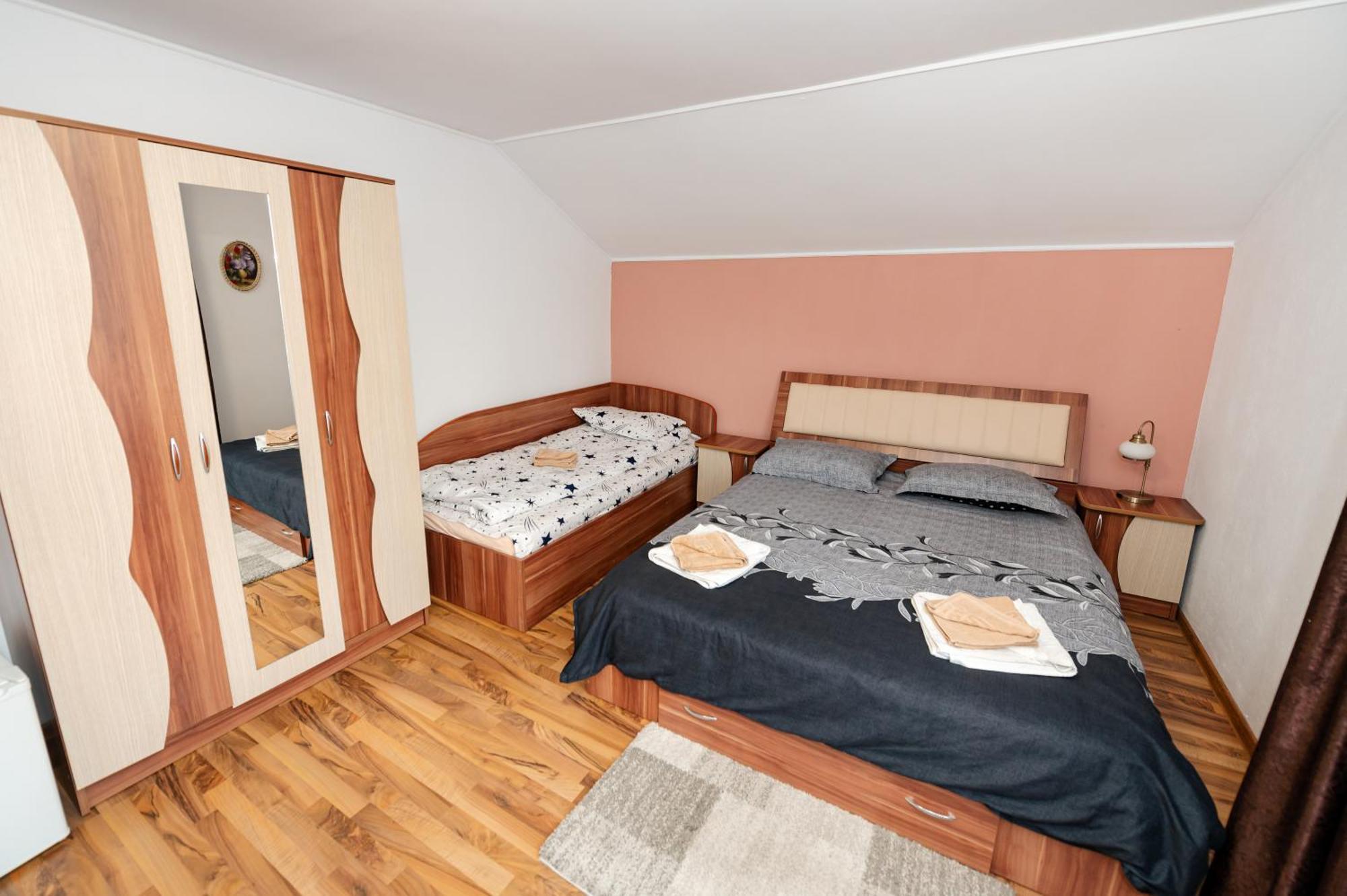 Casa Alex Calimanesti 호텔 외부 사진